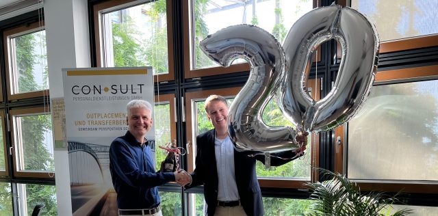 Herzlichen Glückwunsch zum 20-jährigen Firmenjubiläum!